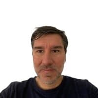 Andrés Guzmán, instructor